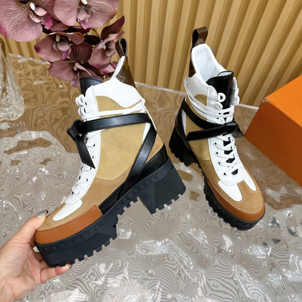 LV Laureate Platform Desert Boot 70mm in pelle scamosciata marrone gialla