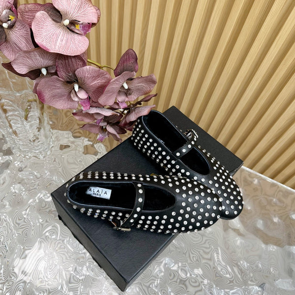 Alaia Strass Ballet Flats In Black Calfskin With Fleece Lining 926043