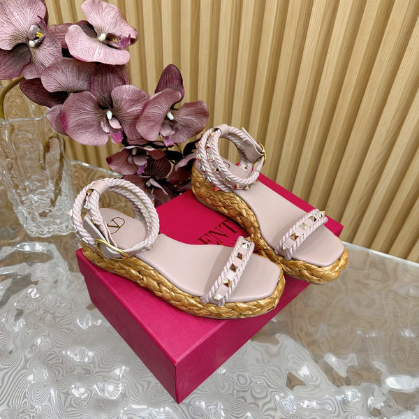 Rockstud Flatform Sandal 45mm In Rose Pink Calfskin And Raffia 102846
