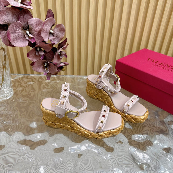 Rockstud Flatform Sandal 75mm In Rose Pink Calfskin And Raffia 102858