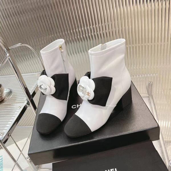 CC Short Boots 60mm White Camellia Cowhide