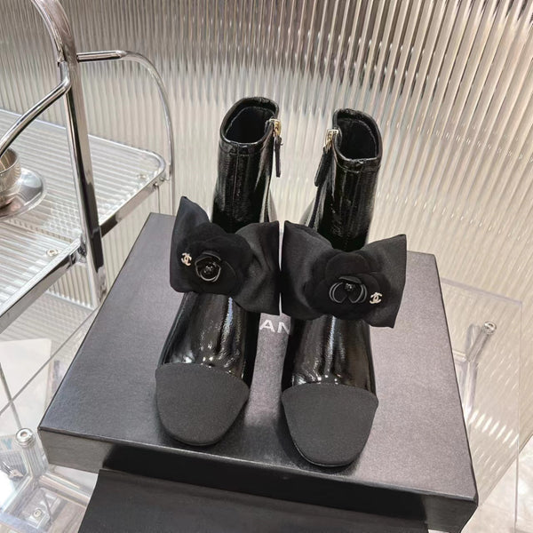 CC Short Boots 60mm Glossy Black Camellia Cowhide