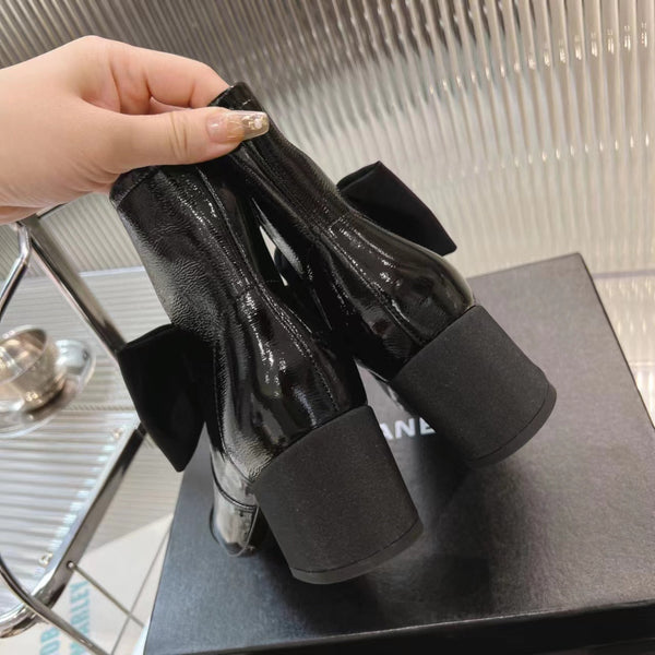 CC Short Boots 60mm Glossy Black Camellia Cowhide