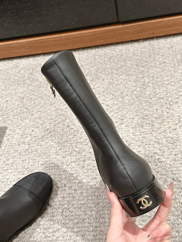 Stivaletto corto CC in pelle di agnello nera con grosgrain