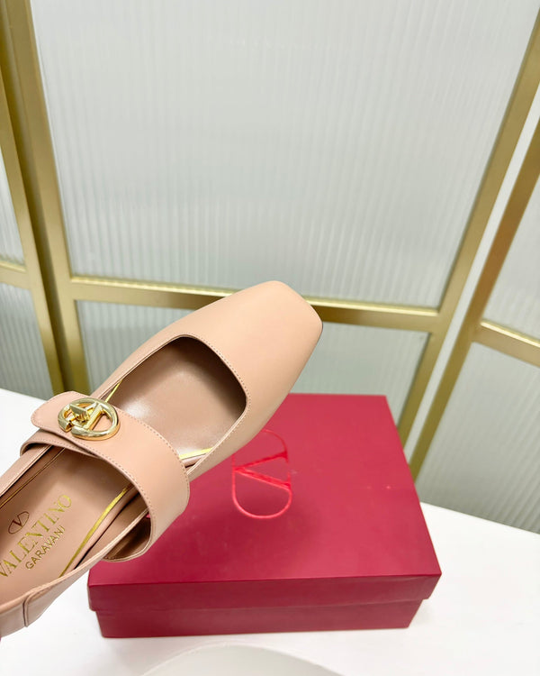 Vlogo Locker Mary-jane Ballerina In Beige Pink Cowhide 843667