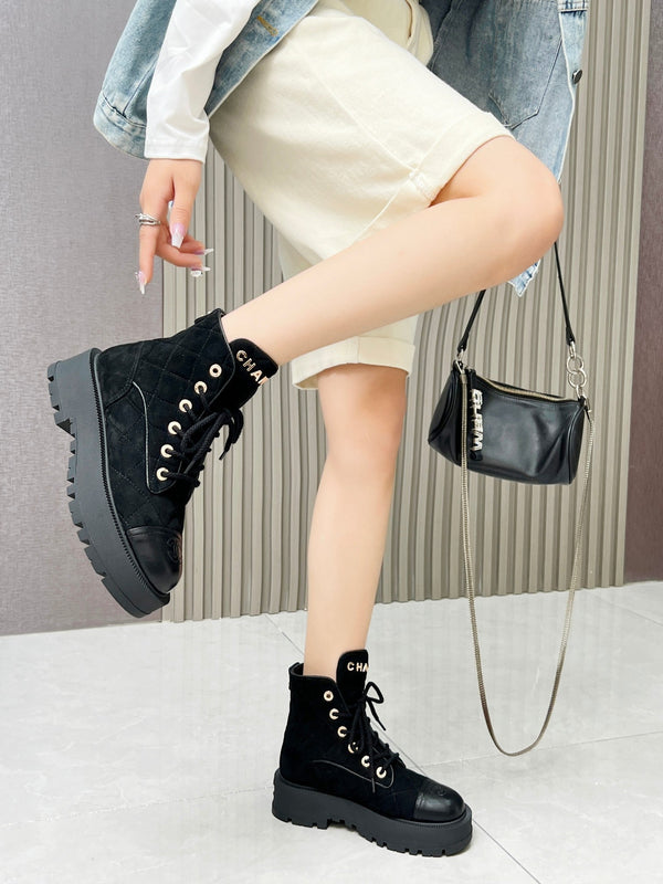 CC Combat Boots In Black Quilted Suede And Lambskin 944576