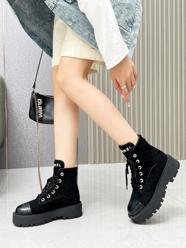 CC Combat Boots In Black Quilted Suede And Lambskin 944576
