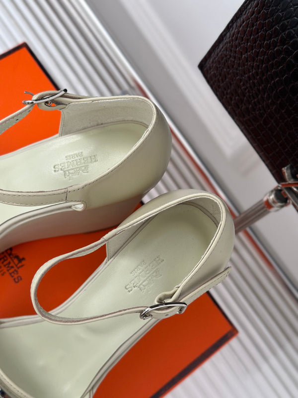 SANDALI CON ZEPPA IN PELLE DI AGNELLO BIANCA