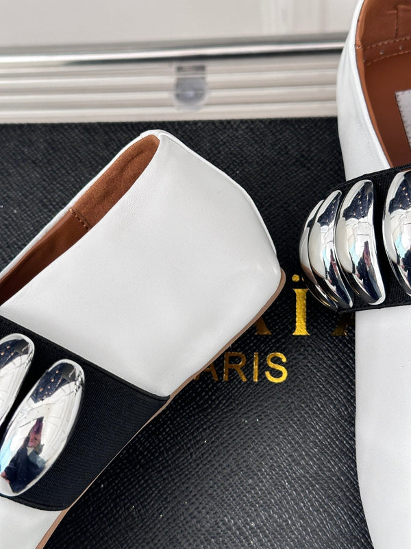 Alaia 25 Mary Jane Jewel Ballerine in pelle di vitello bianca 293246