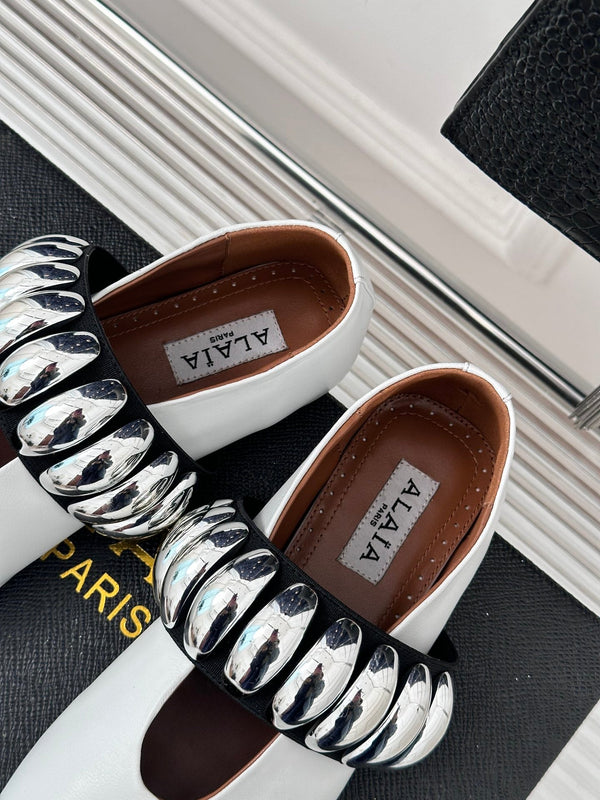 Alaia 25 Mary Jane Jewel Ballerine in pelle di vitello bianca 293246