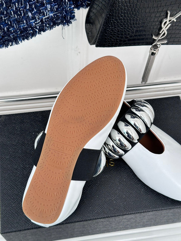 Alaia 25 Mary Jane Jewel Ballerine in pelle di vitello bianca 293246