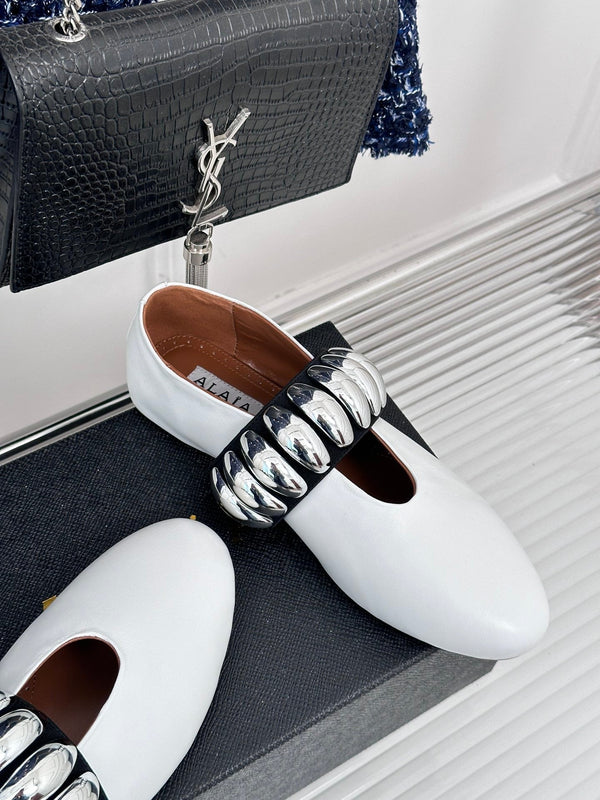 Alaia 25 Mary Jane Jewel Ballerine in pelle di vitello bianca 293246