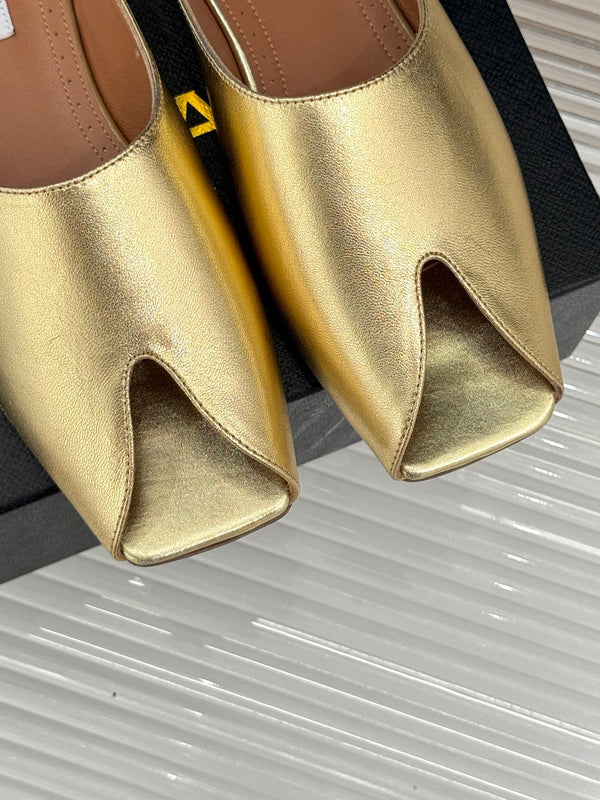 Alaia Slipper Gold Calfskin 293189