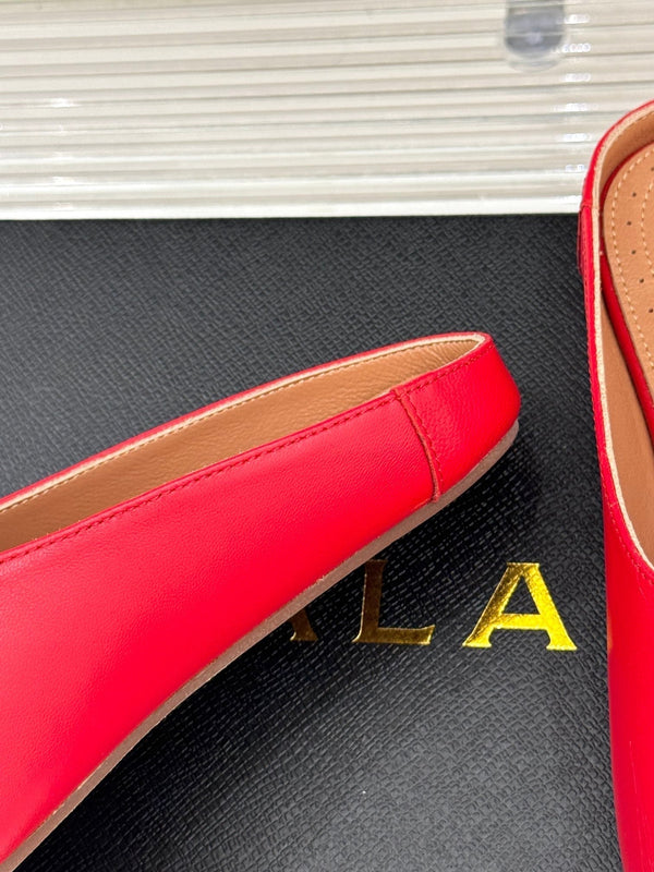 Alaia Slipper Red Calfskin 293196