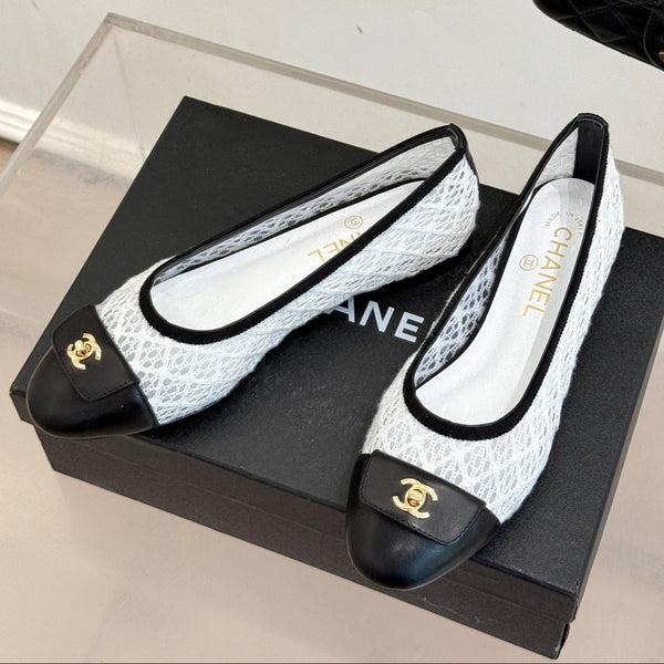 Chanel 25 Ballet Flat White Black Woven Lambskin 473057