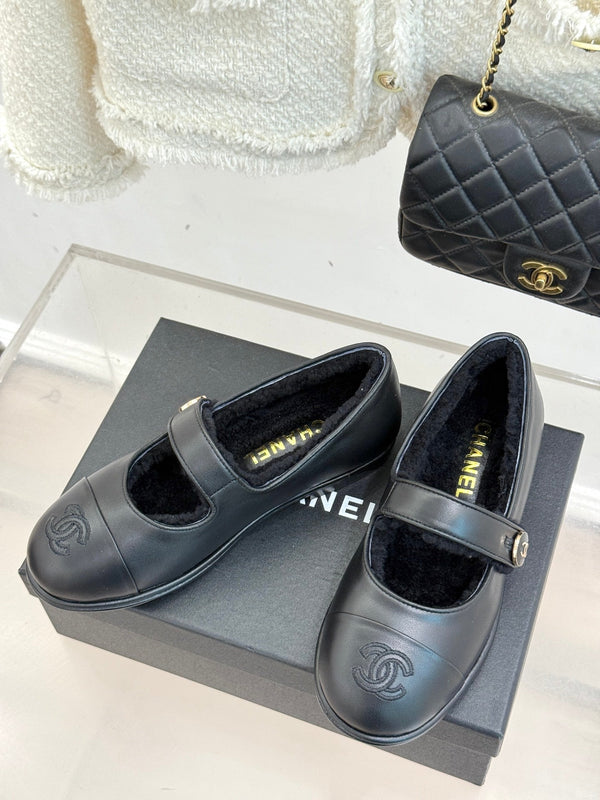 CC 25A Mary Janes Black Sheepskin And Lambswool 404667