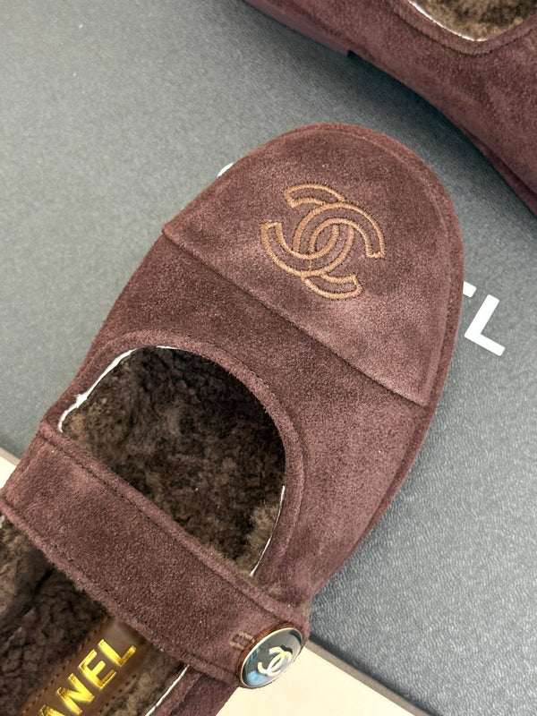 CC 25A Mary Janes Chocolate Suede And Lambswool 404665