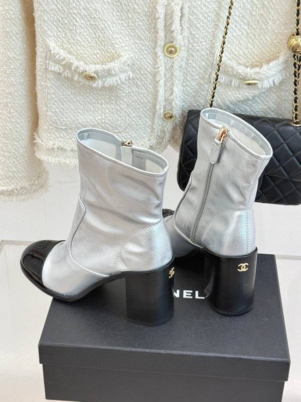 CC Classic Short Boots Block Heel 90mm Sliver Metalic Calfskin 465389