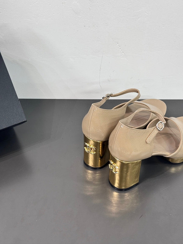 BLOCK HEEL SANDALS BEIGE SHEEPSKIN