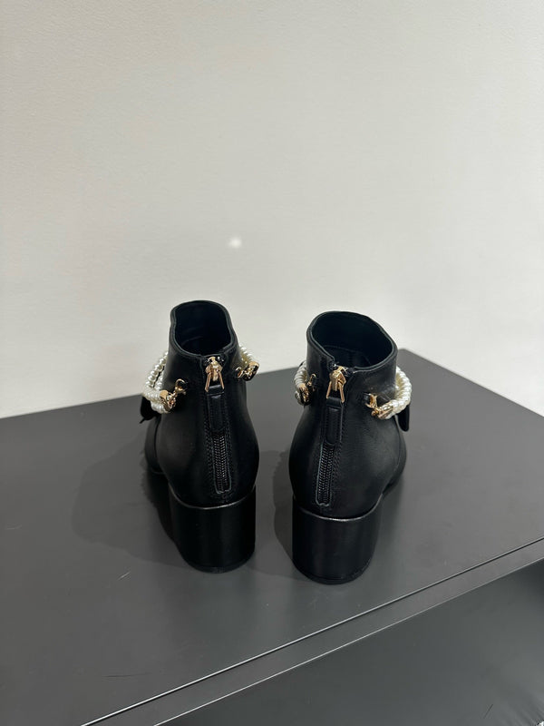 CC Ankle Boots Black Bow Tie Cowhide