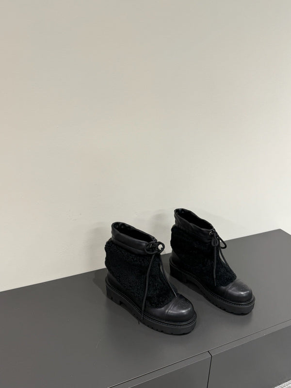 CC 25ss Martin Snow Boots Black Cowhide & Lambswool 417821