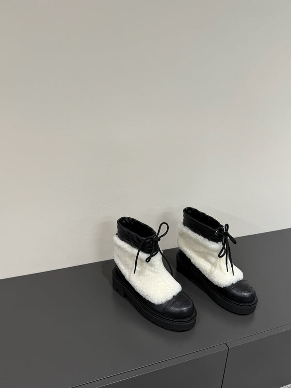 CC 25ss Martin Snow Boots White Black Cowhide & Lambswool 417823