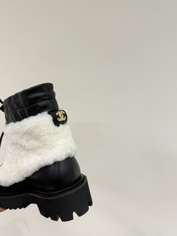 CC 25ss Martin Snow Boots White Black Cowhide & Lambswool 417823