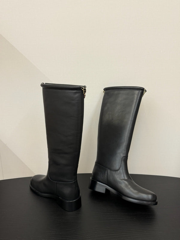 CC 25s Long Flat Chain Knight Boots Black Leather 417840
