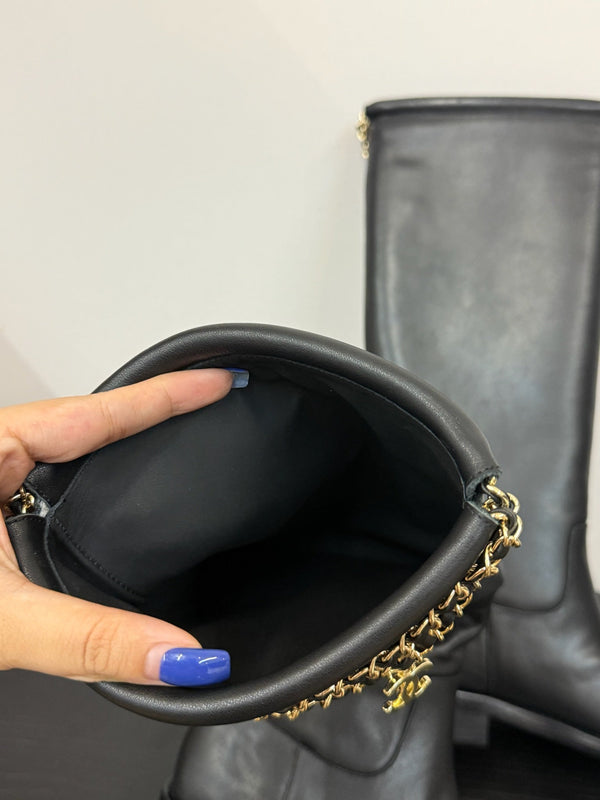 CC 25s Long Flat Chain Knight Boots Black Leather 417840