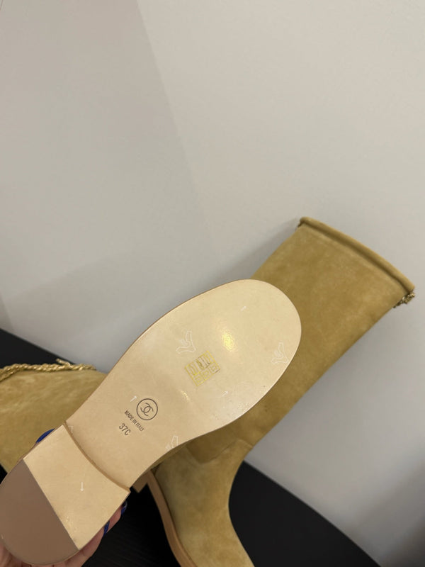 CC 25s Stivali da cavaliere lunghi con catena piatta in pelle scamosciata e pecora beige 417844