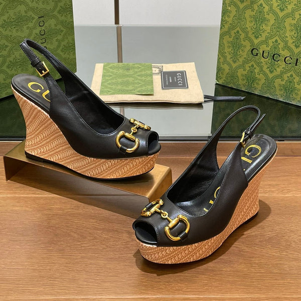 SANDALO CON ZEPPA GG IN PELLE DI VITELLO NERA