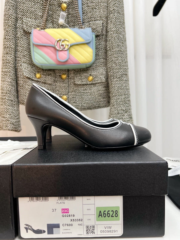 CC Slingback With White Contrast Stitching Black Lambskin 476707