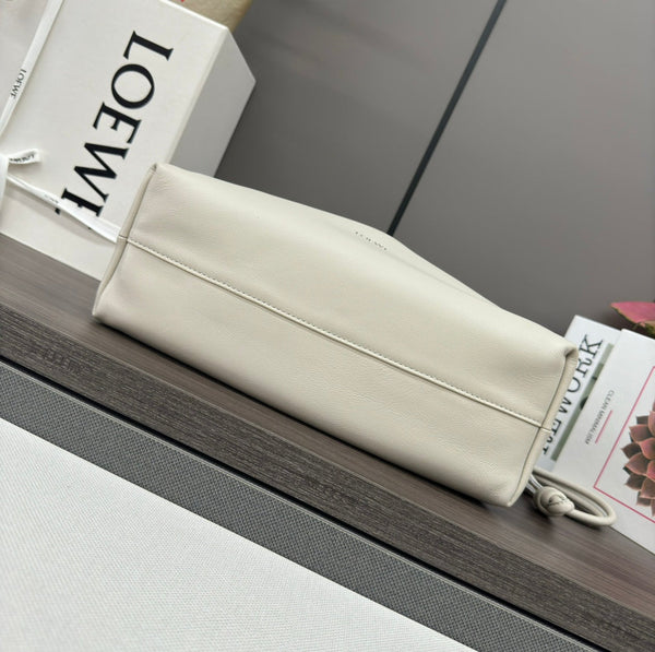 Loewe Flamenco Purse 30 White Lambskin Shw