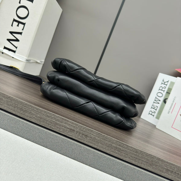 LOE 20 PUFFER GOYA BAG IN BLACK NAPPA LAMBSKIN