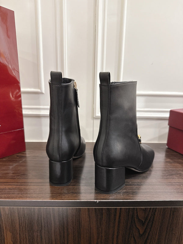 Gucci Horsebit Chunky Heel Ankle Boots Black Cowhide 490560