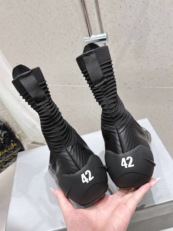 UNDER ARMOUR HYPER SNEAKER IN BLACK MIX WHITE KNITTED FABRIC