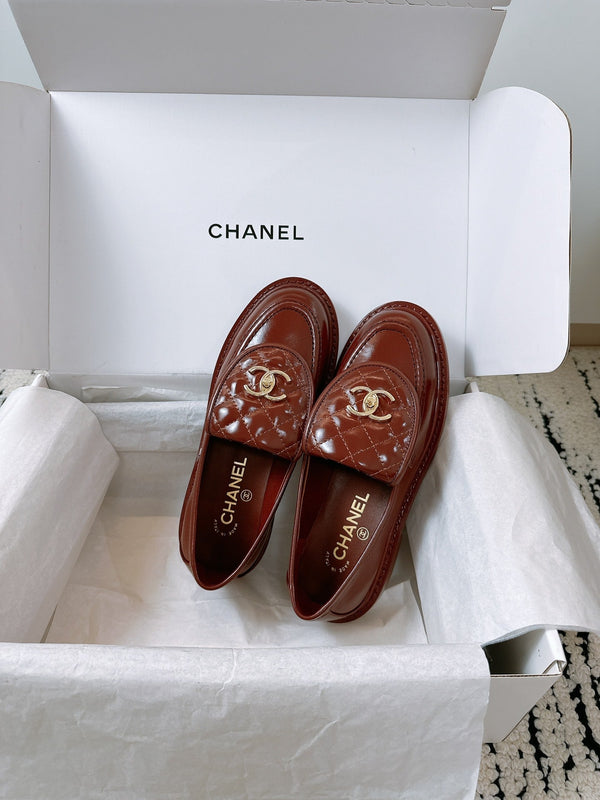 CC Moccasins 25mm In Brown Red Glossy Lambskin 144645