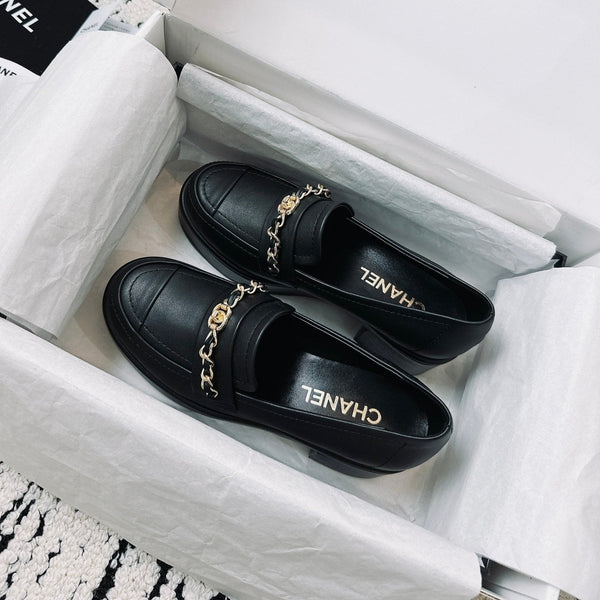 CC Moccasins 55mm In Black Lambskin With Chain 144479