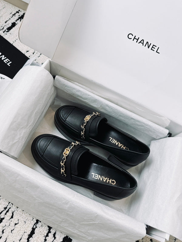 CC Moccasins 55mm In Black Lambskin With Chain 144479