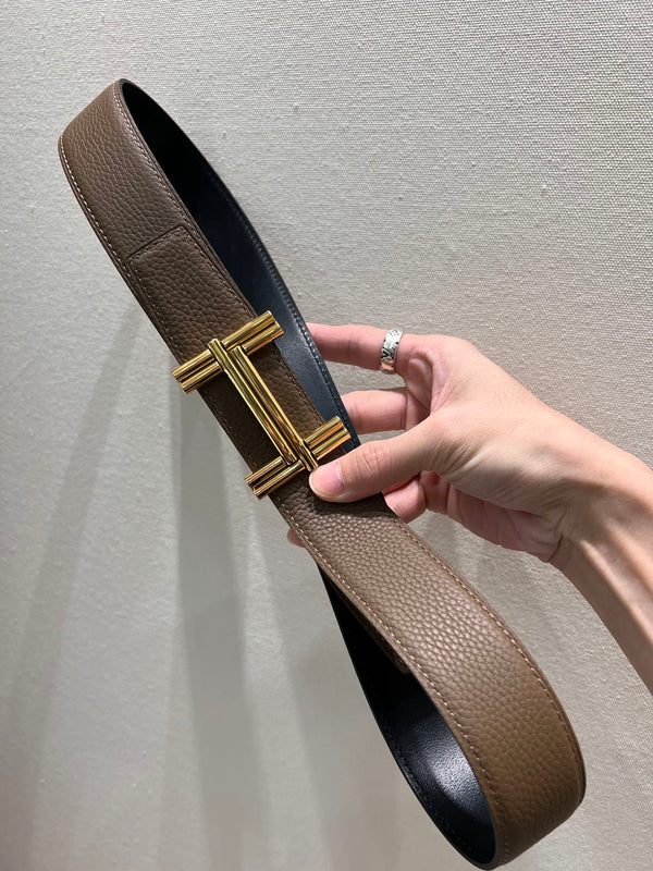 HM TRAVERSE BELT BUCKLE & REVERSIBLE COFFEE BROWN AND BLACK LEATHER STRAP 38 MM GOLD HARDWARE