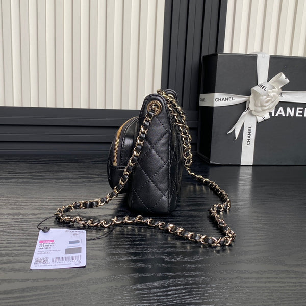 CC 25C Clutch With Strap 21cm Black Calfskin