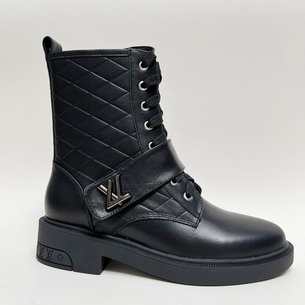 LV Citizen Flat Ranger Boot in pelle di vitello nera liscia