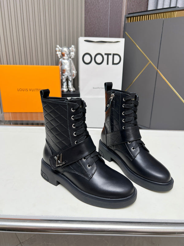 LV Citizen Flat Ranger Boot in pelle di vitello nera liscia