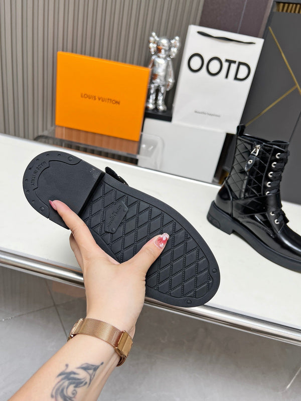 Stivaletti LV Citizen Flat Ranger in pelle di vitello nera lucida