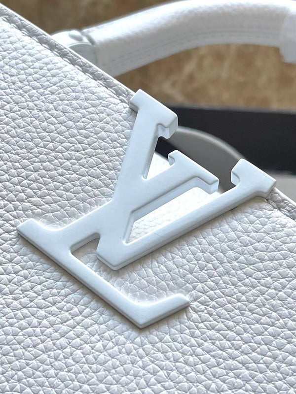 CAPUCINES EAST-WEST BB 27 IN TAURILLON BIANCO