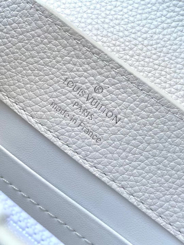 CAPUCINES EAST-WEST MINI 21 IN TAURILLON BIANCO