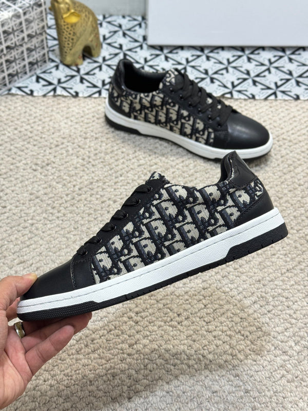 CD CASUAL SNEAKER BLACK AND BEIGE CALFSKIN