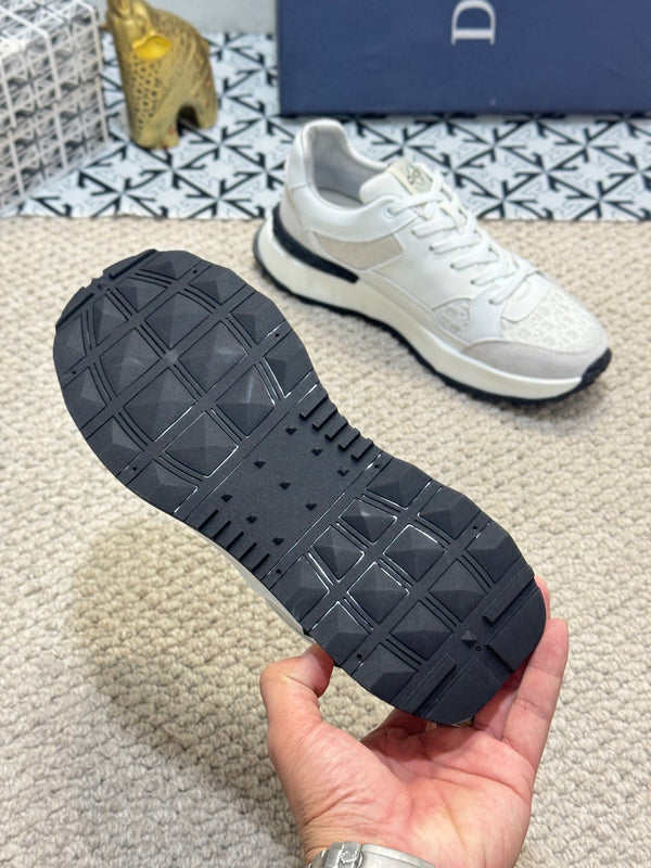 CD B25 SNEAKER WHITE AND BEIGE CALFSKIN