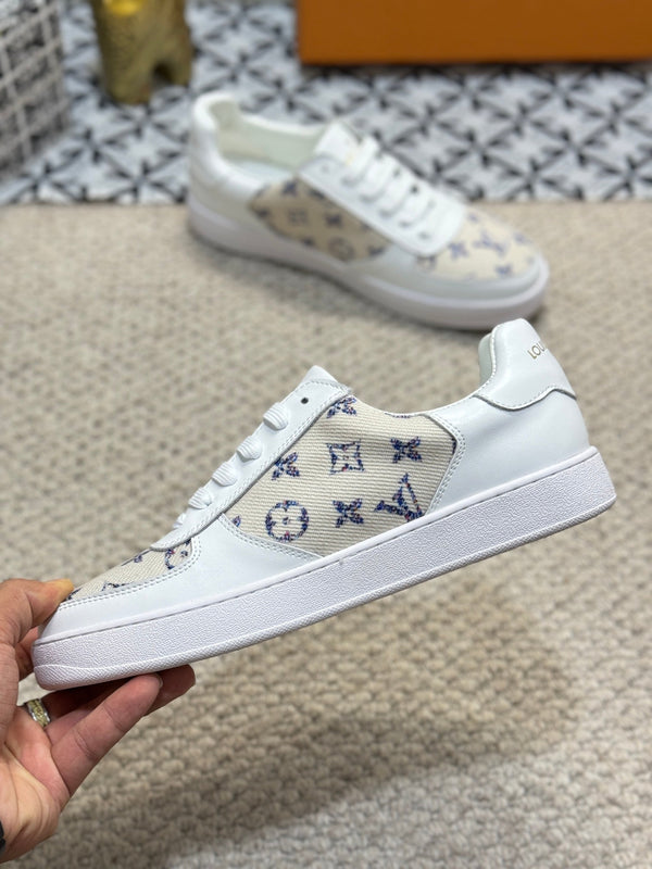 LV TRAINER SNEAKER WHITE CALFSKIN AND CAMEL BEIGE MONOGRAM CANVAS