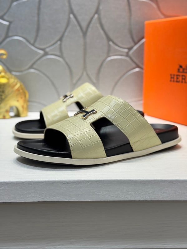 HM Oran H Slippers in Cream Cowhide 735233